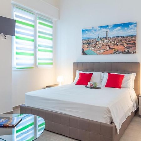 Realkasa Azzarita Flat Apartment Bologna Bagian luar foto